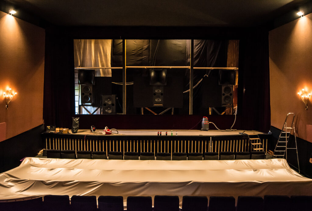 salle cinéma sans écran